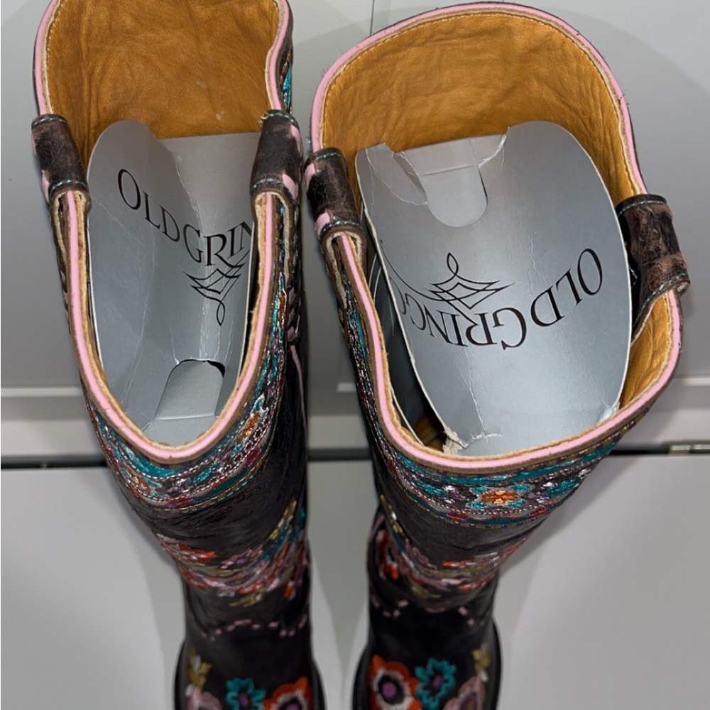 Embroidered Floral Knee-High Boots - Multicolor - Picture 6 of 9
